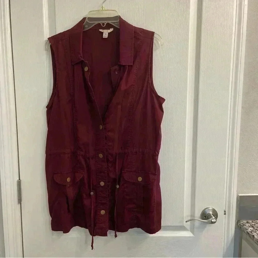 Vest with Cinched Waist and Snap Front (Burgundy)